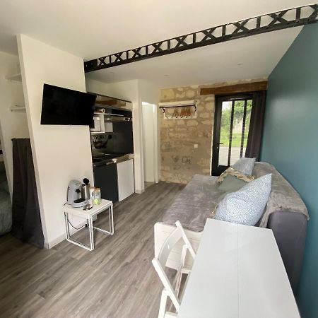 Studio Indre Climatise, La Halte De Cuze, Aux Abords De La Loire A Velo Huismes Exterior photo