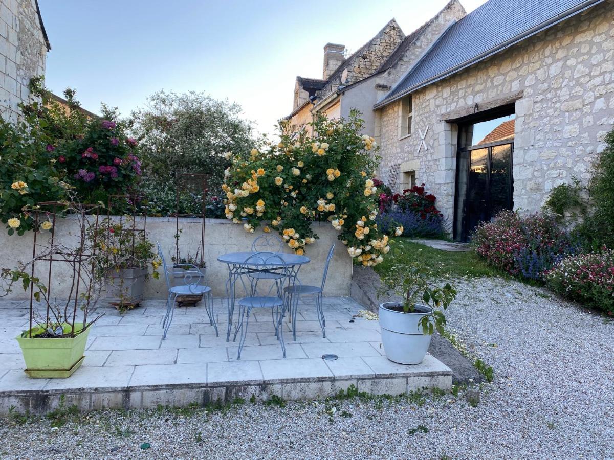 Studio Indre Climatise, La Halte De Cuze, Aux Abords De La Loire A Velo Huismes Exterior photo